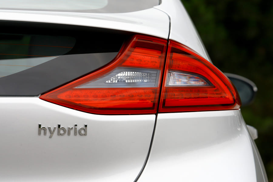 Beste Hybrid Autos für die Auswahl und Auto Teile Local für die Pflege ernsthaft in Betracht zu ziehen